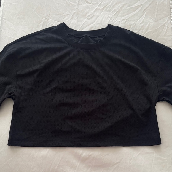 ALO Yoga Black Mesh Mirage Cropped Tee - Picture 1 of 2